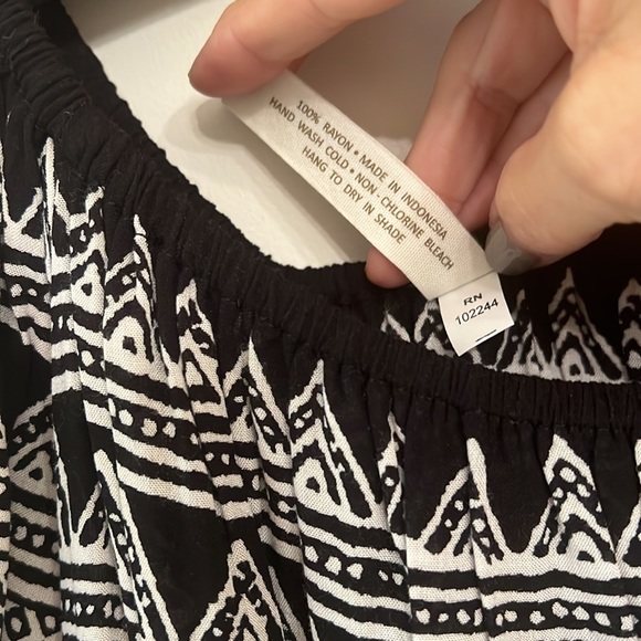 Cool Change black/white top - Picture 5 of 5